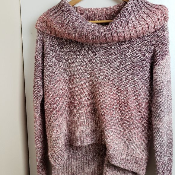 American Eagle Sweater ~ Size XS - Picture 2 of 6